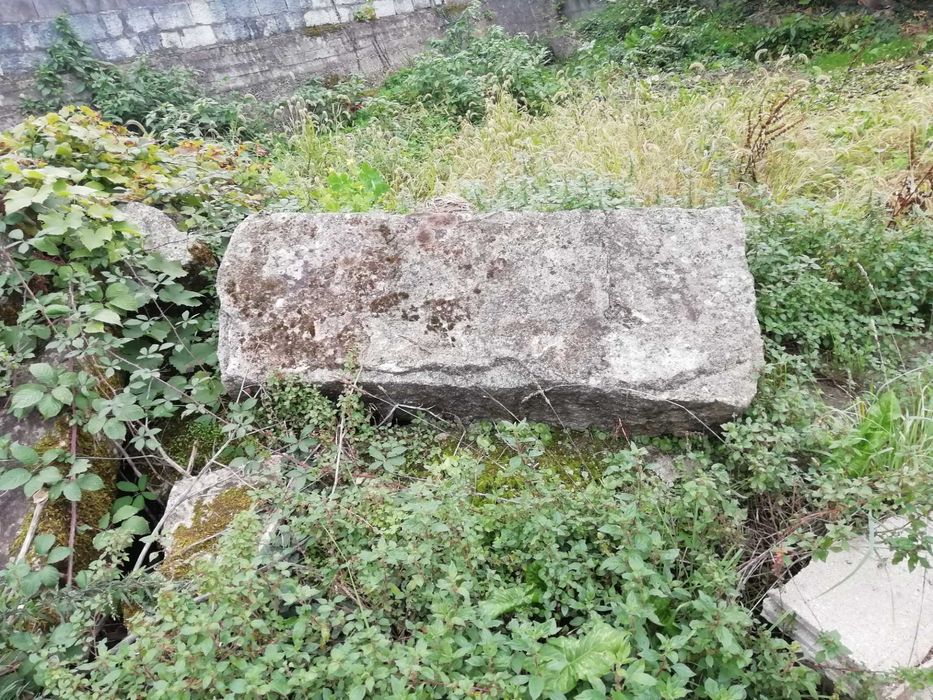 Pedra de antigo tanque