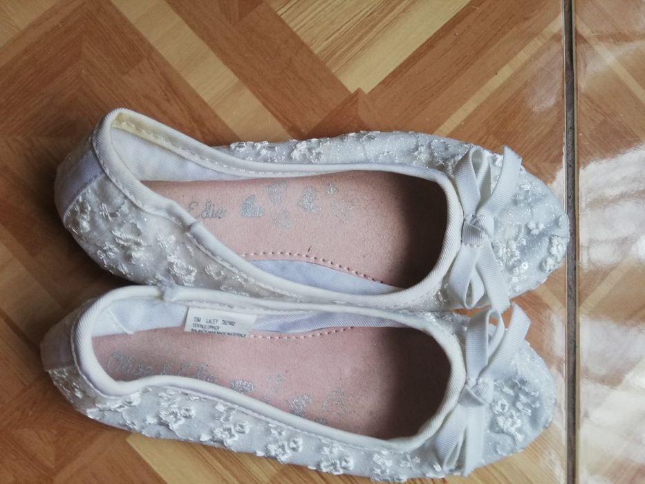 Sprzedam buty dla dziewczynki