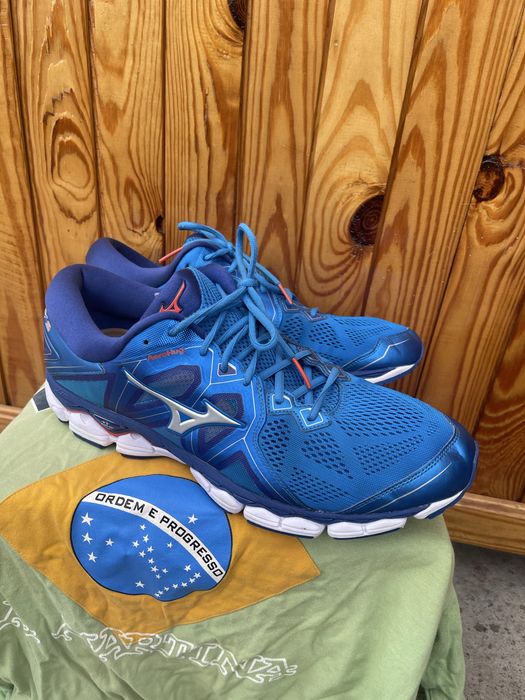 Оригінальні кросівки MIZUNO WAVE SKY 2  розмір 49-50