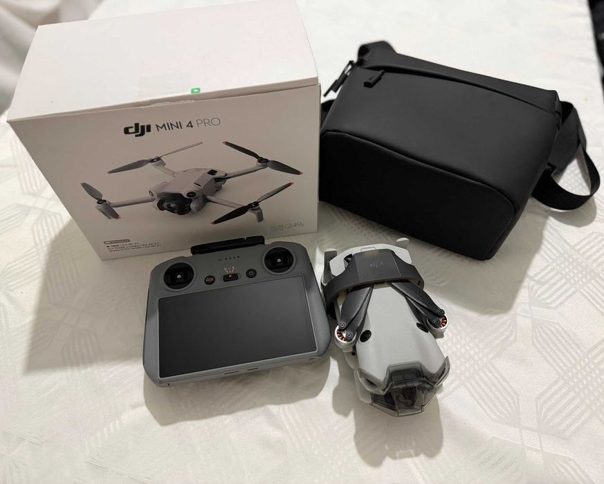 DJI Mini 4 Pro Fly More Combo (DJI RC 2)