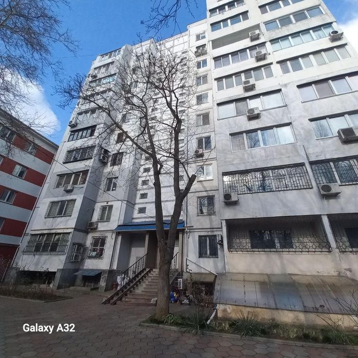 Продам 4-ком квартиру 133м. От Хозяина.  Можно под Бизнес