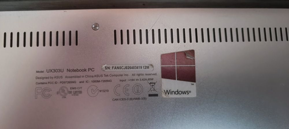 ASUS UX303U в досить гарному стані, все працює