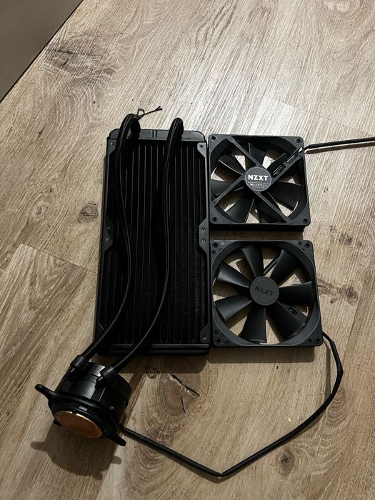 Chłodzenie procesora cpu Kraken X62 Uszkodzone