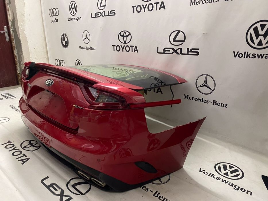 Kia Stinger GT 3.3 бампер кришка багажника стопи підсилювач бампера