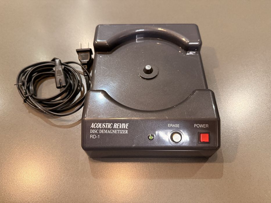 Acoustic Revive RD-1 demagnetyzer plyt CD