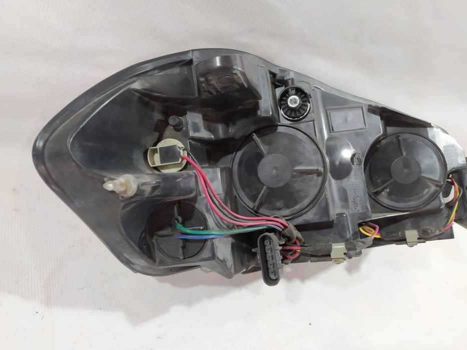 Фара передня ліва Chevrolet Impala 2009-2013 25958359