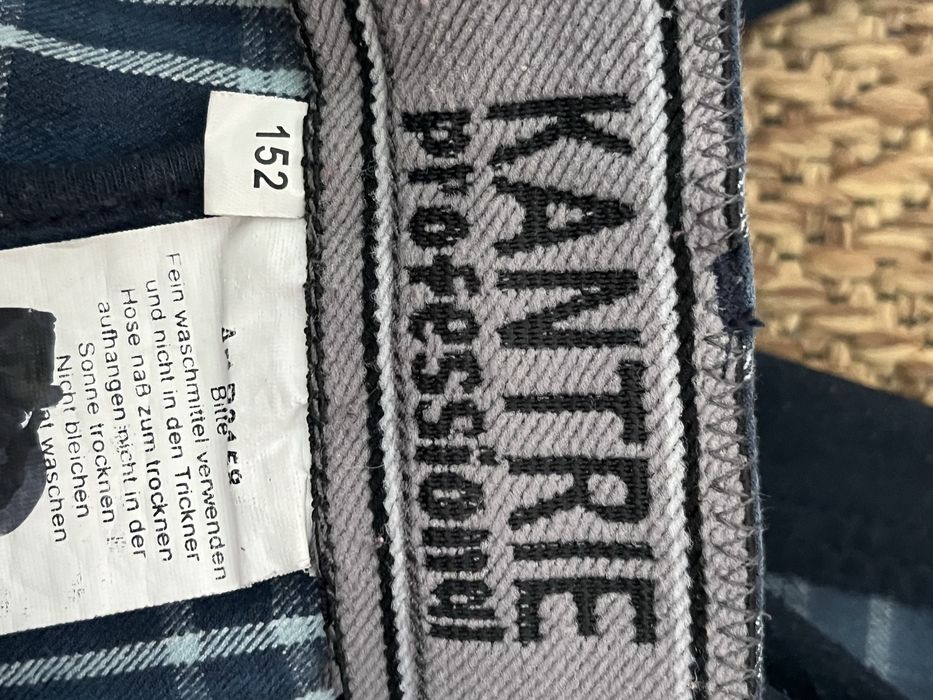 Toczek i spodnie do jazdy konnej