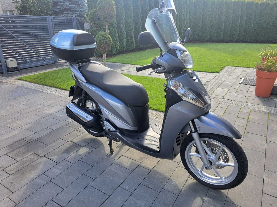 Honda SH300  rok prod.2011   przebieg 11tys. km b. ładna, zadbana,
