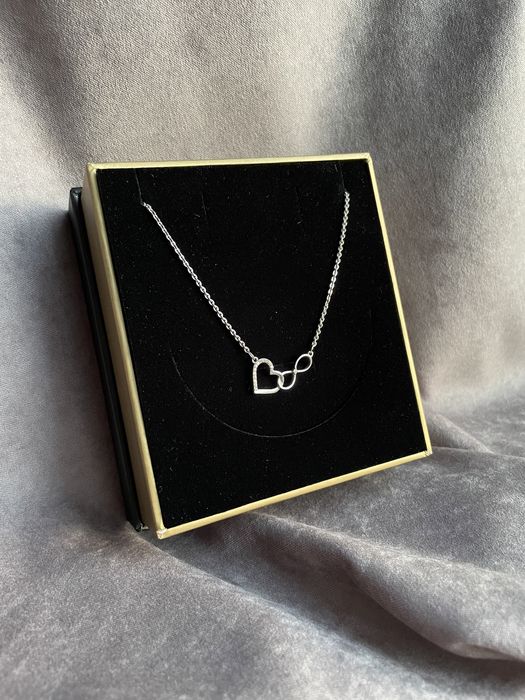 Бесконечность золото, бриллианты