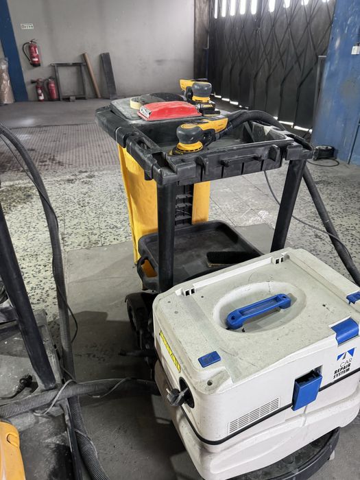 Vendo duas maquinas de preperação de automoveis !