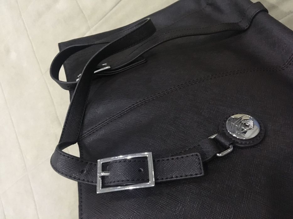 Mala Armani semi-nova