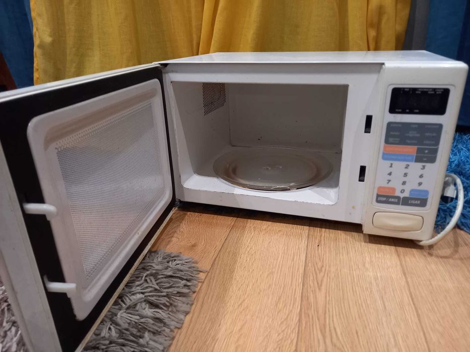Micro-ondas Digital 1.200wts