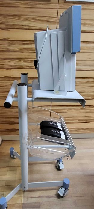 LASER BTL-5110 ze stolikiem stan idealny