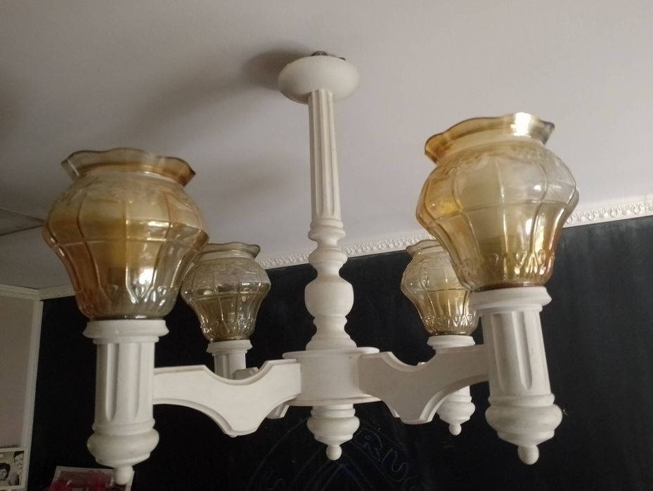 Żyrandol drewniany PRL