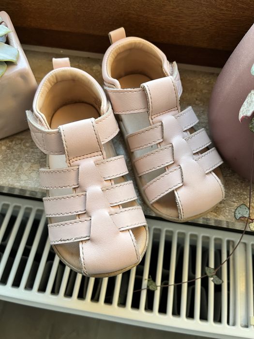 Sandałki H&M 20/21 super stan