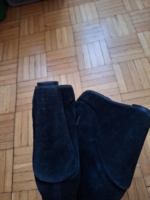Botki zamszowe Aldo na koturnie rozm 38