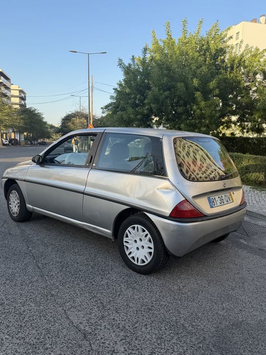 Lancia y