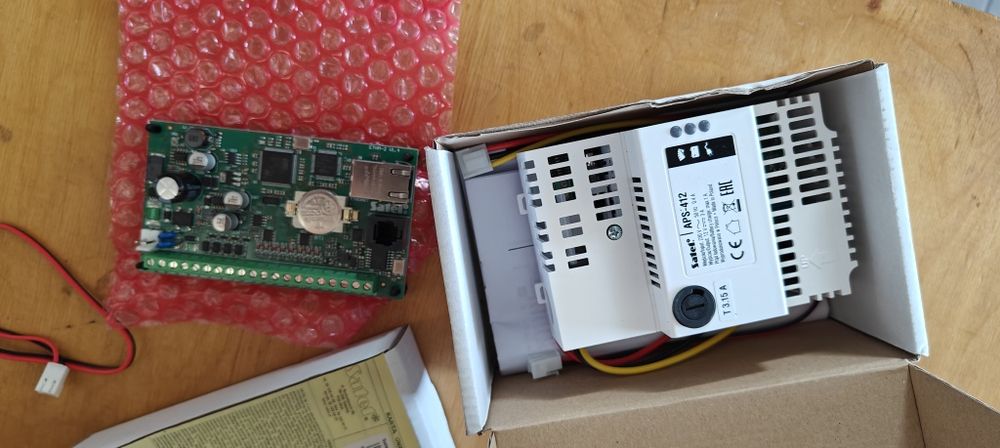 SATEL Zasilacz APS-412 Nowy + Moduł TCP/IP ETHM 2