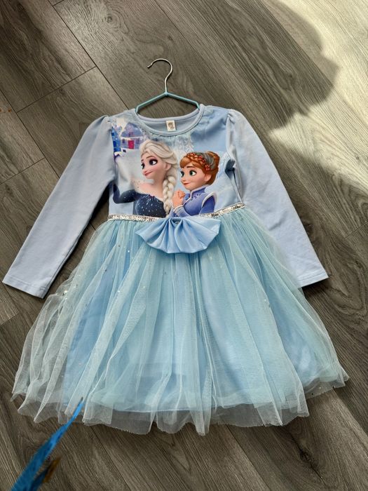 Гарна сукня з Ельзою