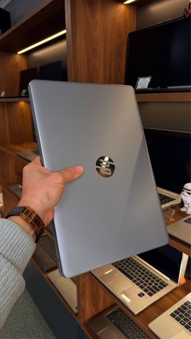 Ноутбук: HP 250 G8 16/512