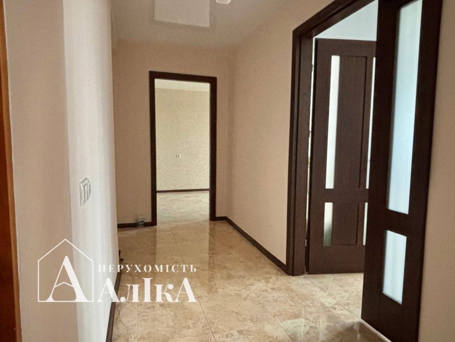 Продам 2-кімнатну квартиру в самому центрі міста