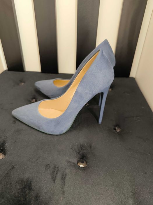 Buty na obcasie niebieskie