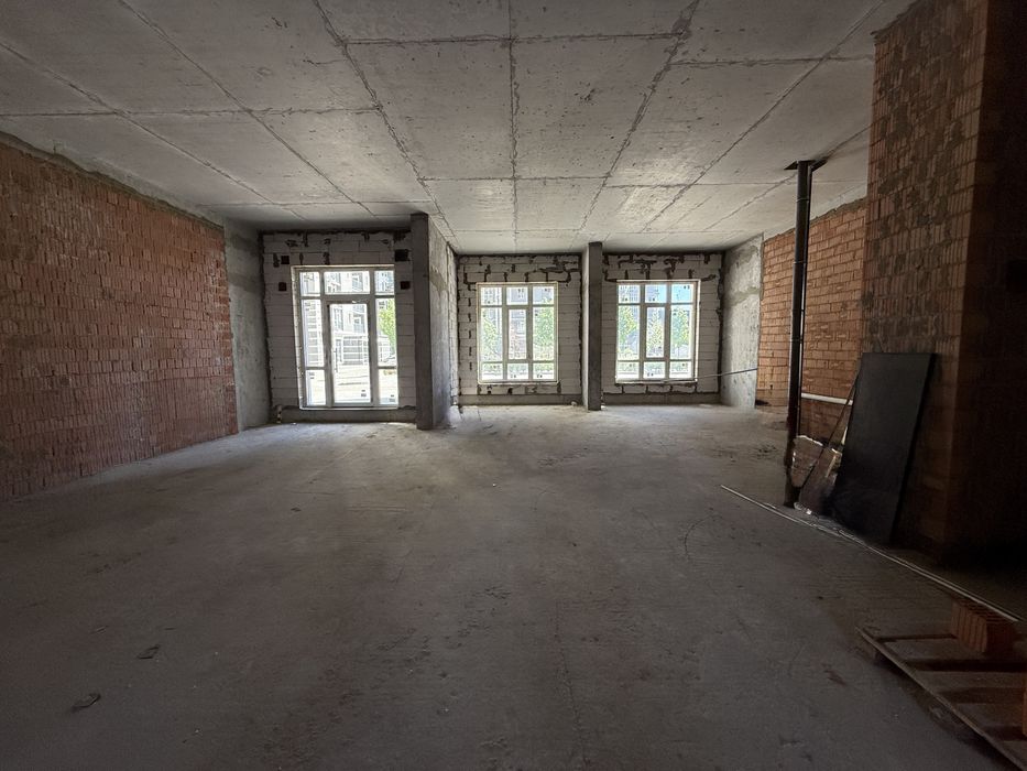 Здам приміщення в ЖК Гранд Бурже. 2 входи: на вулицю і у двір. 28кВт