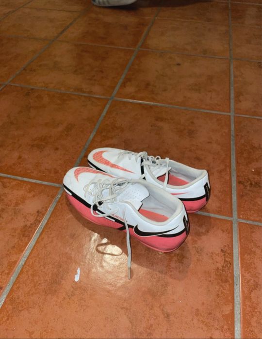 Chuteiras Nike Phantom GT2