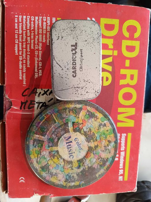 2 Caixas metálicas vintage