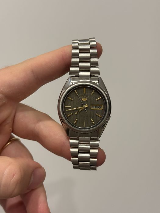 Seiko 5 Automático 7009-8740 Vintage – Cristal de Safira – Dia/Data – Japão
