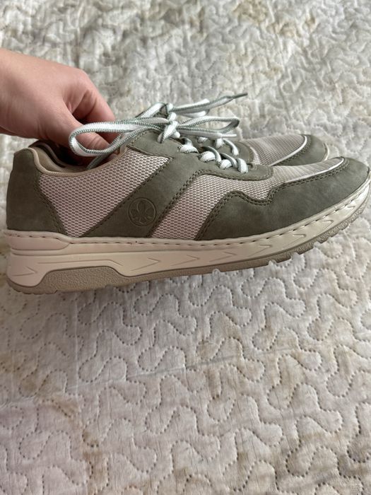 Жіночі шкіряні кросівки rieker 39 розмір