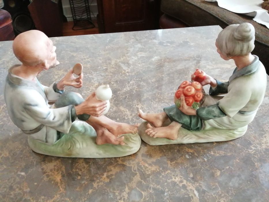 Conjunto de figuras em cerâmica japonesa. Vintage. Estado impecável