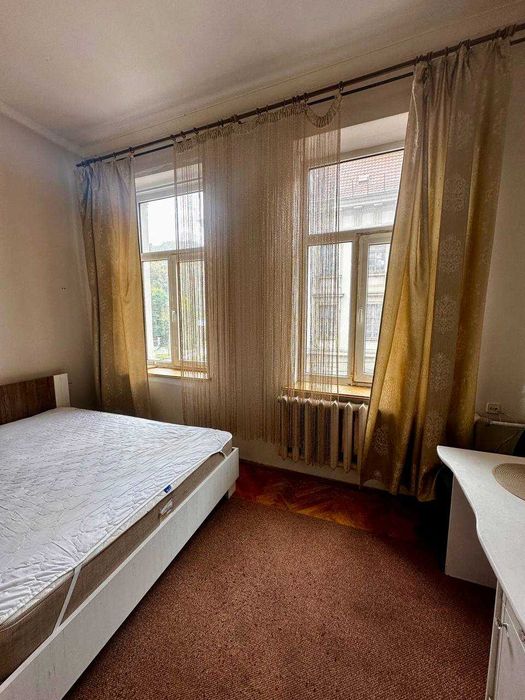 Продаж великої квартири ЦЕНТР МІСТА вул. Коперника