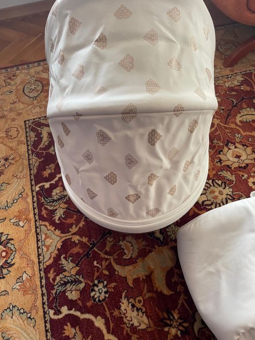 Wózek z gondolą i spacerówką