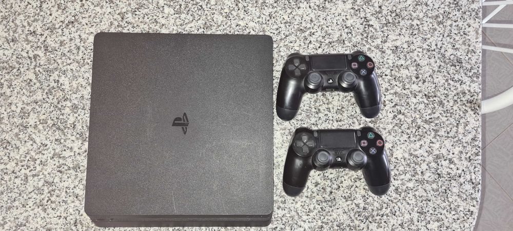 Playstation 4 Slim 1TB