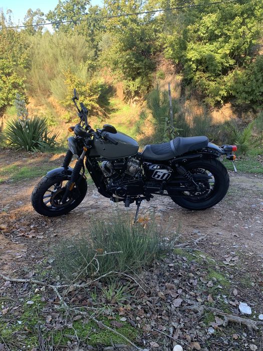 Hyosung Aquila GV125S