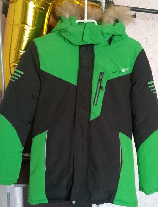 Куртка нова, підліткова