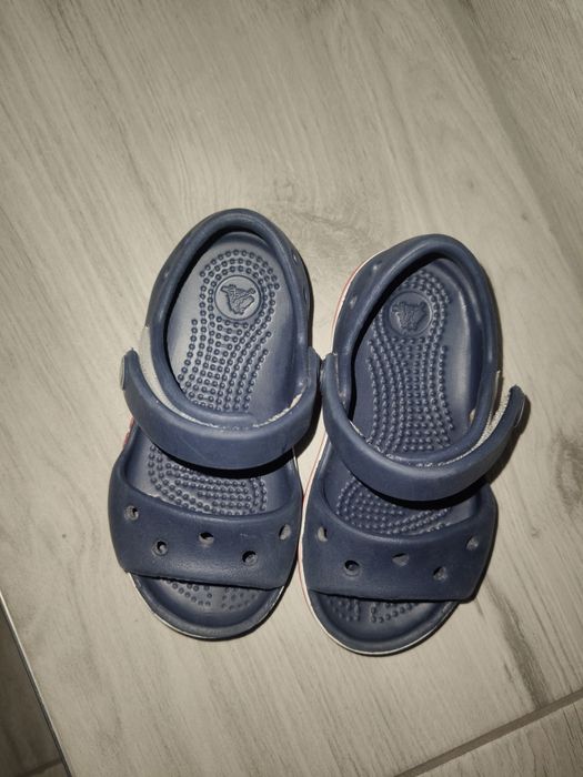 Sandały chłopięce crocs 22/23