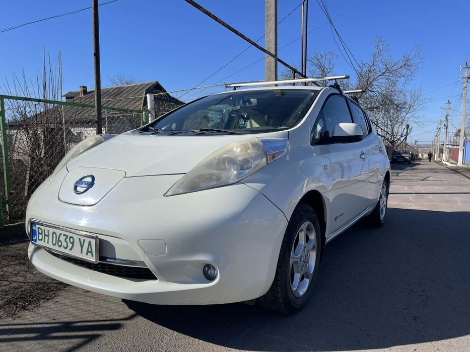 Продам Nissan leaf запас ходу 50км.