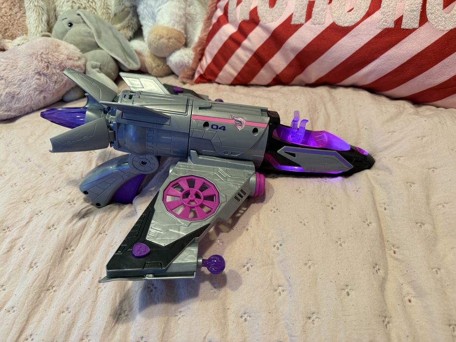 Spin Master Psi Patrol Skye Deluxe, stan idealny, z figurka i strzalam