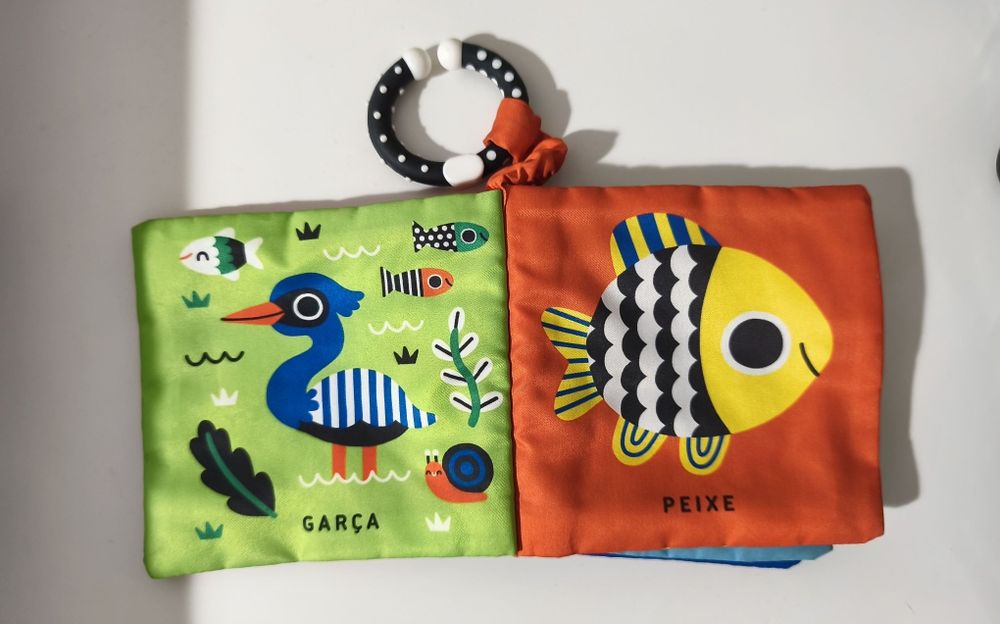 Livro para bebê em tecido