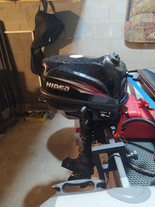 Двигун на човен Hidea