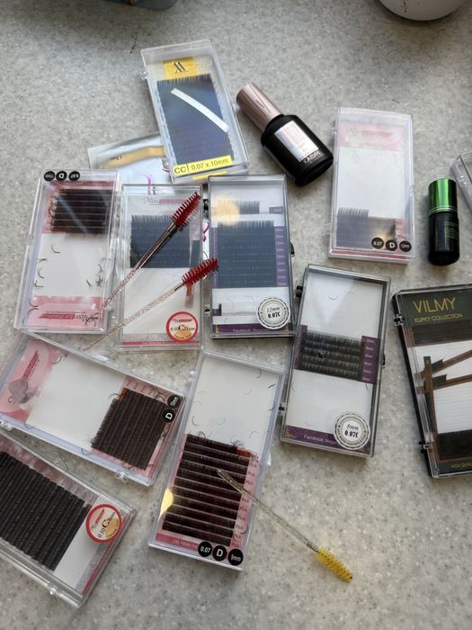 Продам ресницы целым лотом