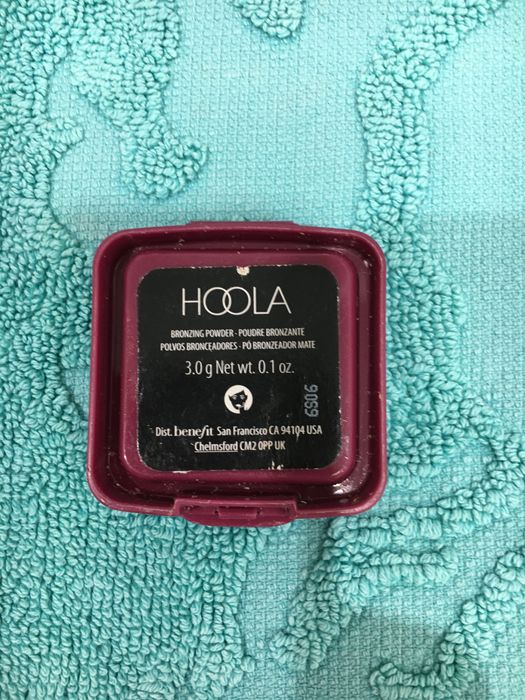 Bronzer benefit hoola