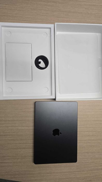 Apple MacBook Pro 14.2" | M4 Pro CPU 12‑core, GPU 16‑core | SSD 512GB | 24GB RAM | Preto Sideral