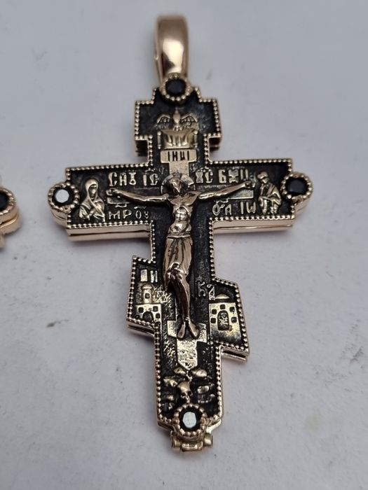 Золотой крестик складень мощевик