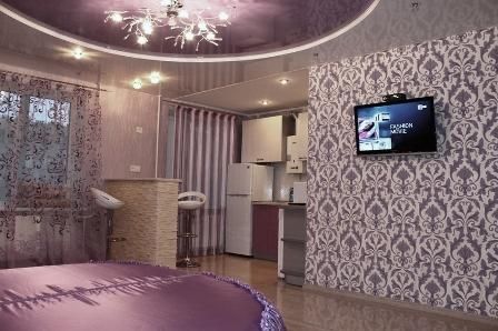 1 кімнатна люкс -студія в центрі.