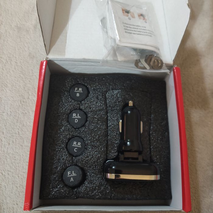 Tire pressure monitoring system with 4 sensors64284591187971121