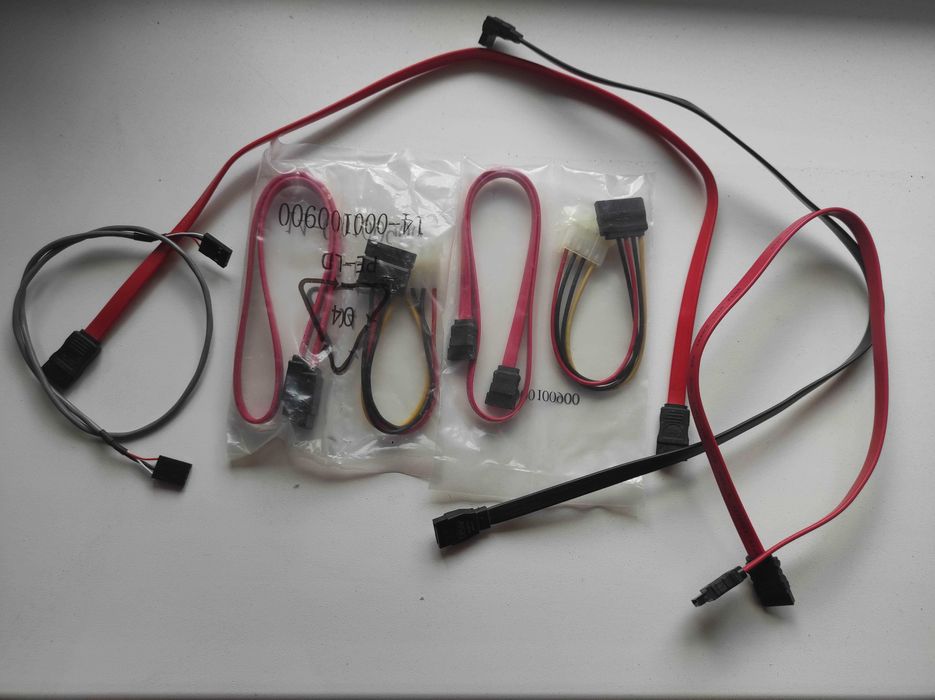 Шлейфы и слоты для ПК (цена за все, что на всех фото)