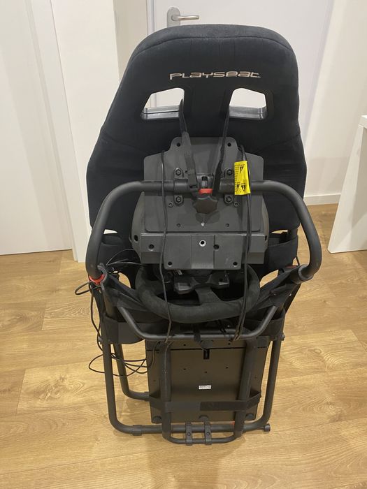 Volante thurstmaster Ferrari + Cadeira Playseat